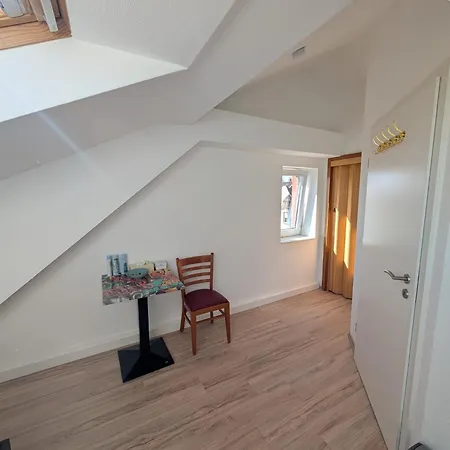 Mainrooms Homestay Kelsterbach